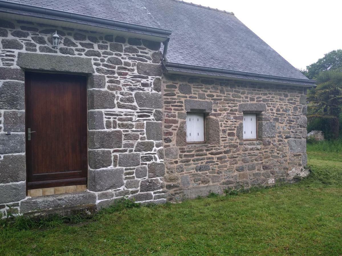 Villa Le Botcol à Plouguernével Extérieur photo
