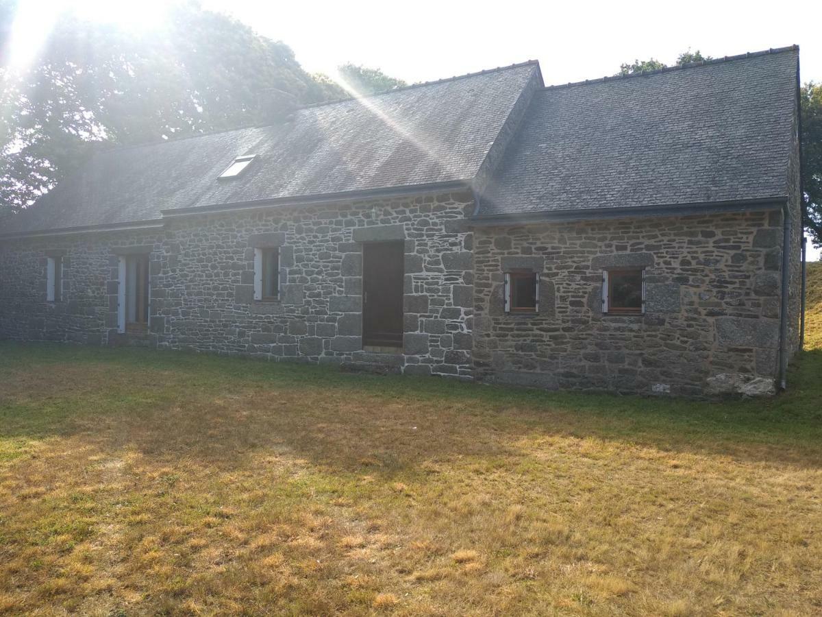 Villa Le Botcol à Plouguernével Extérieur photo