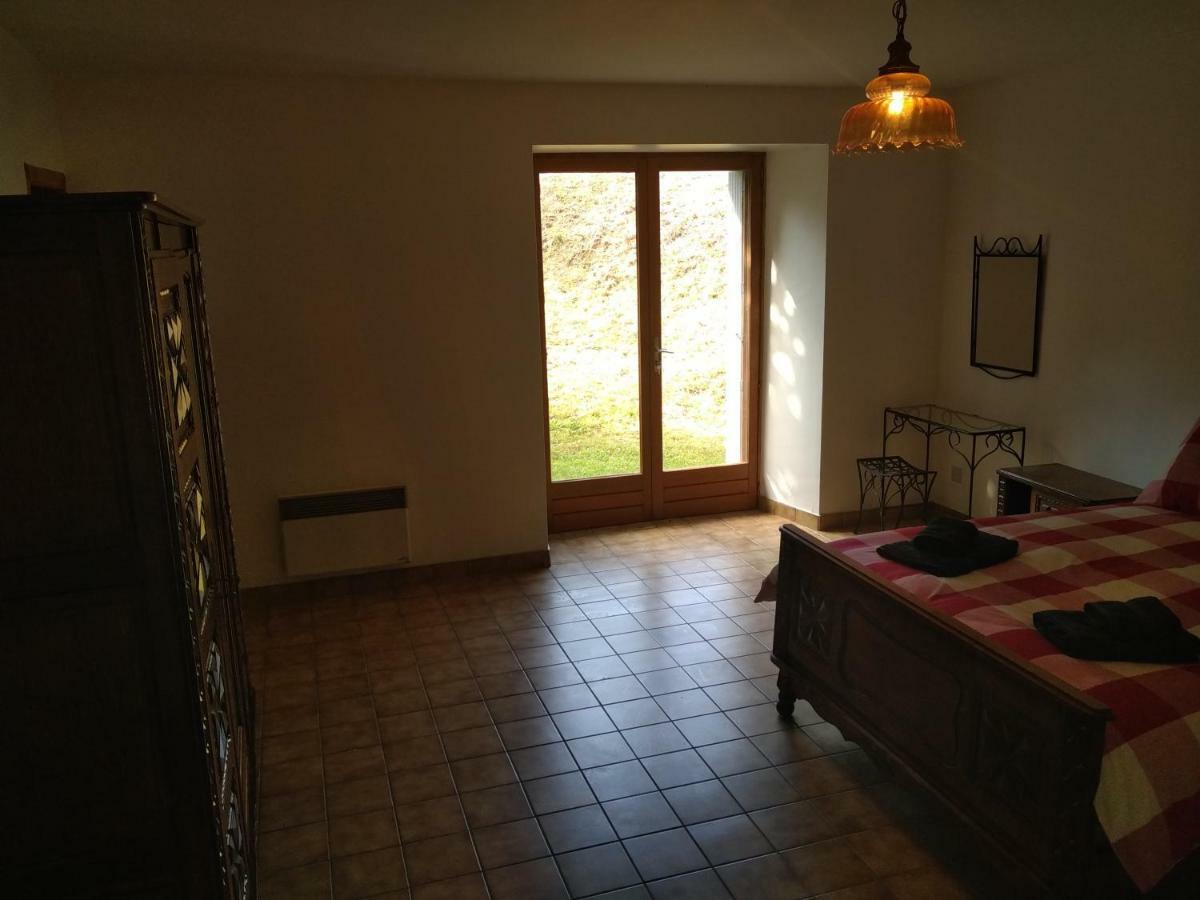 Villa Le Botcol à Plouguernével Extérieur photo
